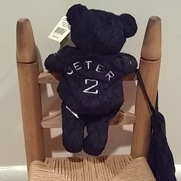 Salvino's Bammers Yankees Derek Jeter Diamond Bear w/ Bag #0016 - Picture 3 of 6